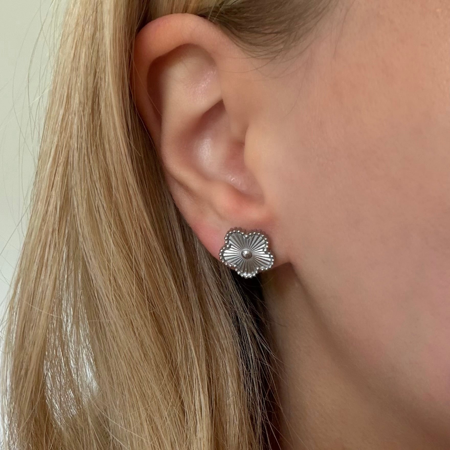 Evry Jewels Lucky Bloom Stud Earrings