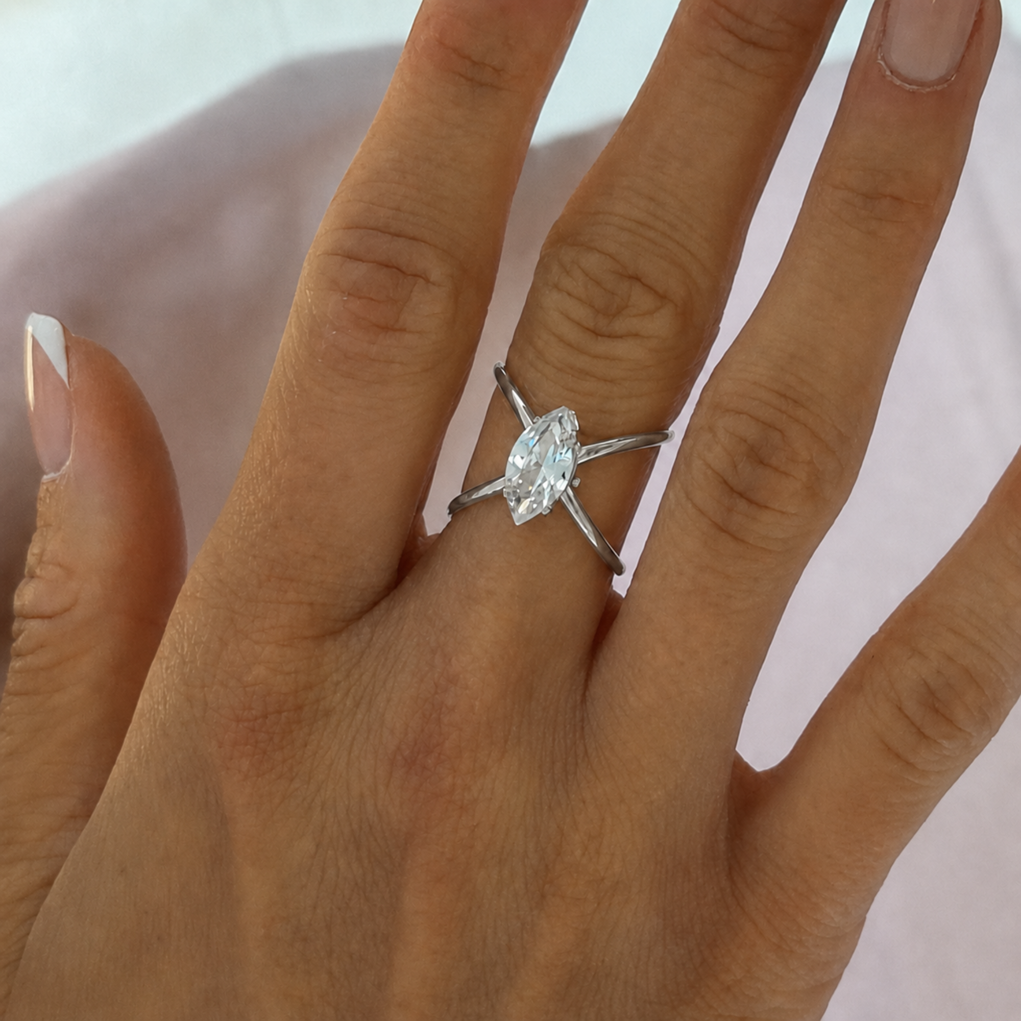 Evry Jewels Teardrop Crush Ring