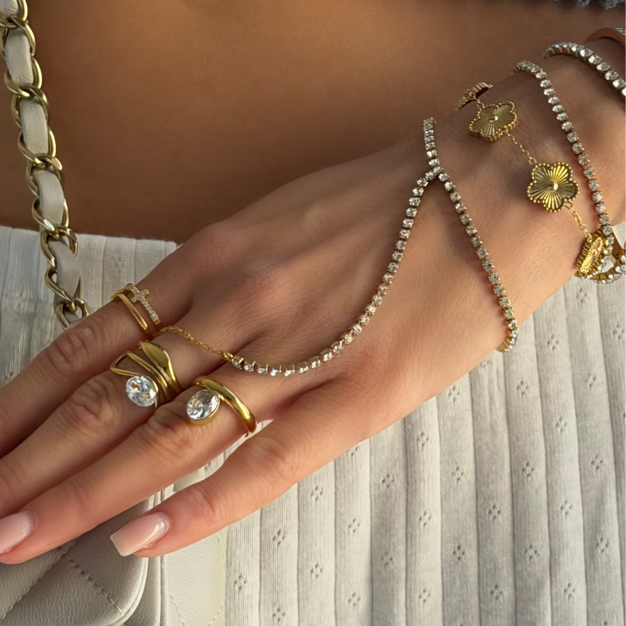 Evry Jewels Icy Tennis Hand Chain