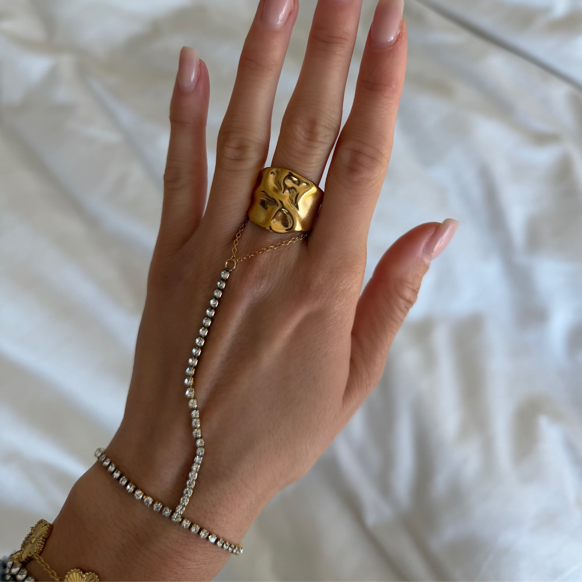 Evry Jewels Icy Tennis Hand Chain