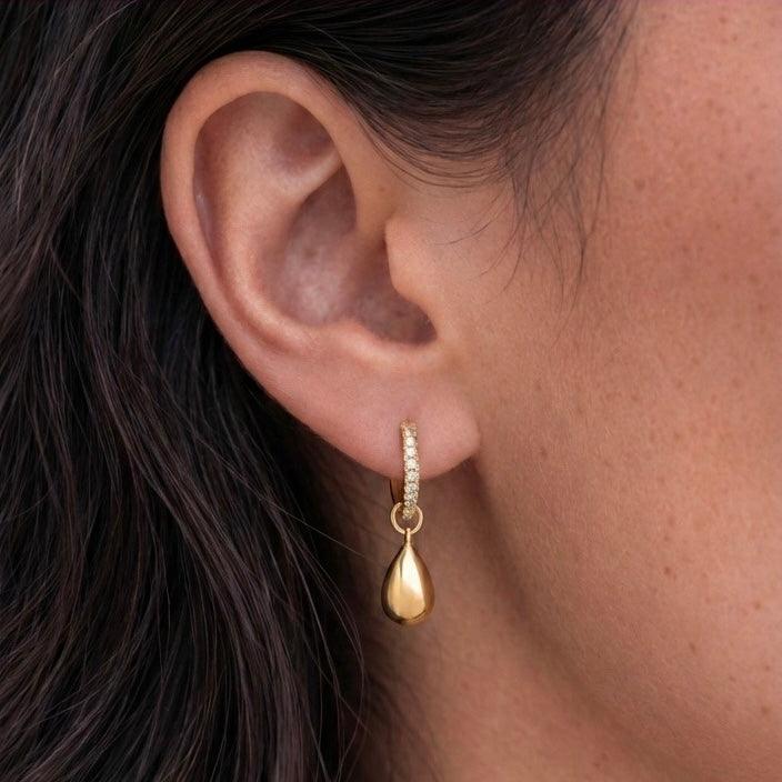 Evry Jewels Shimmer Tear Earrings