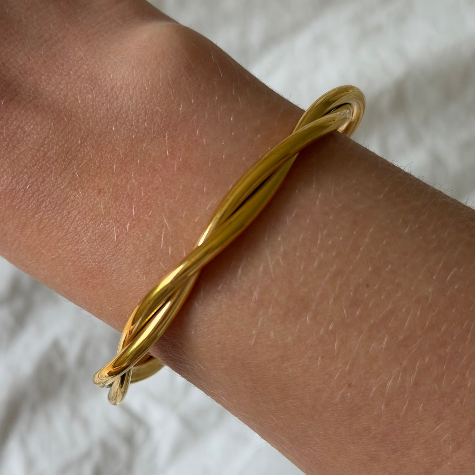 Evry Jewels Intertwined Bangle