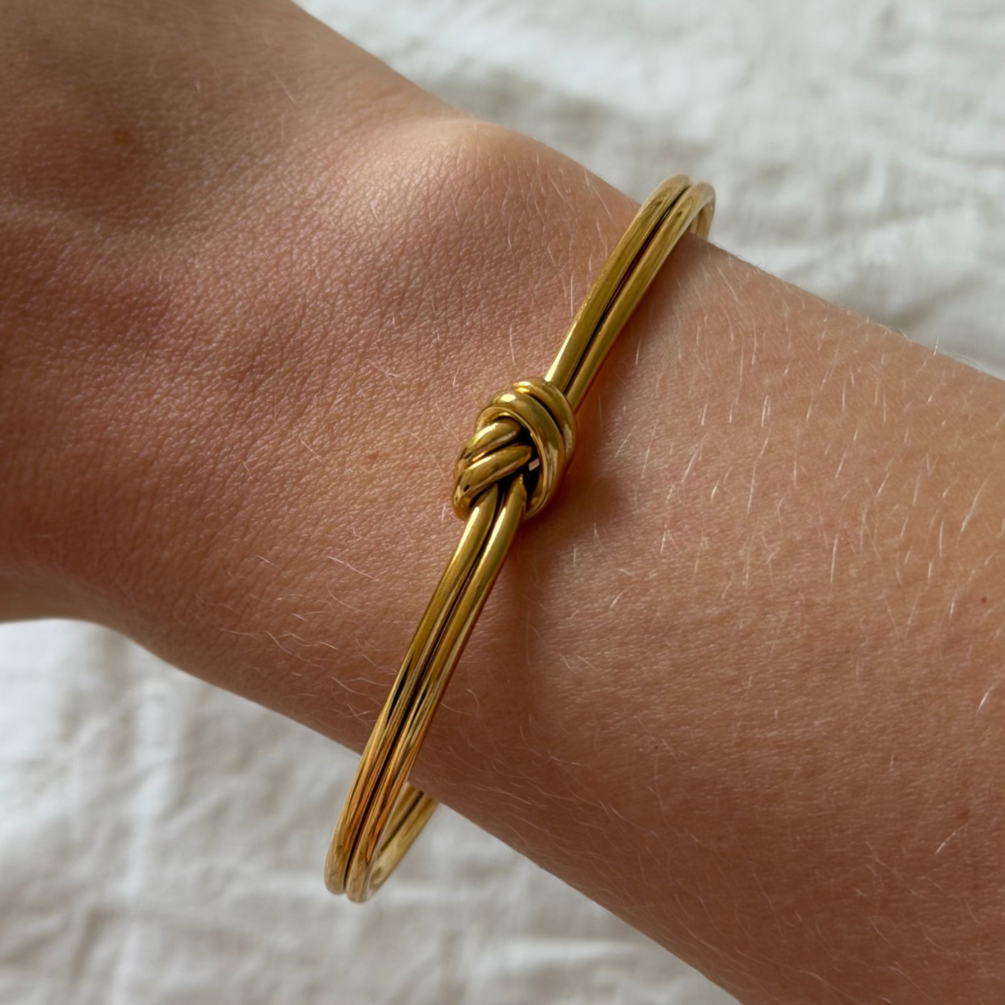 Evry Jewels Knotty Bangle