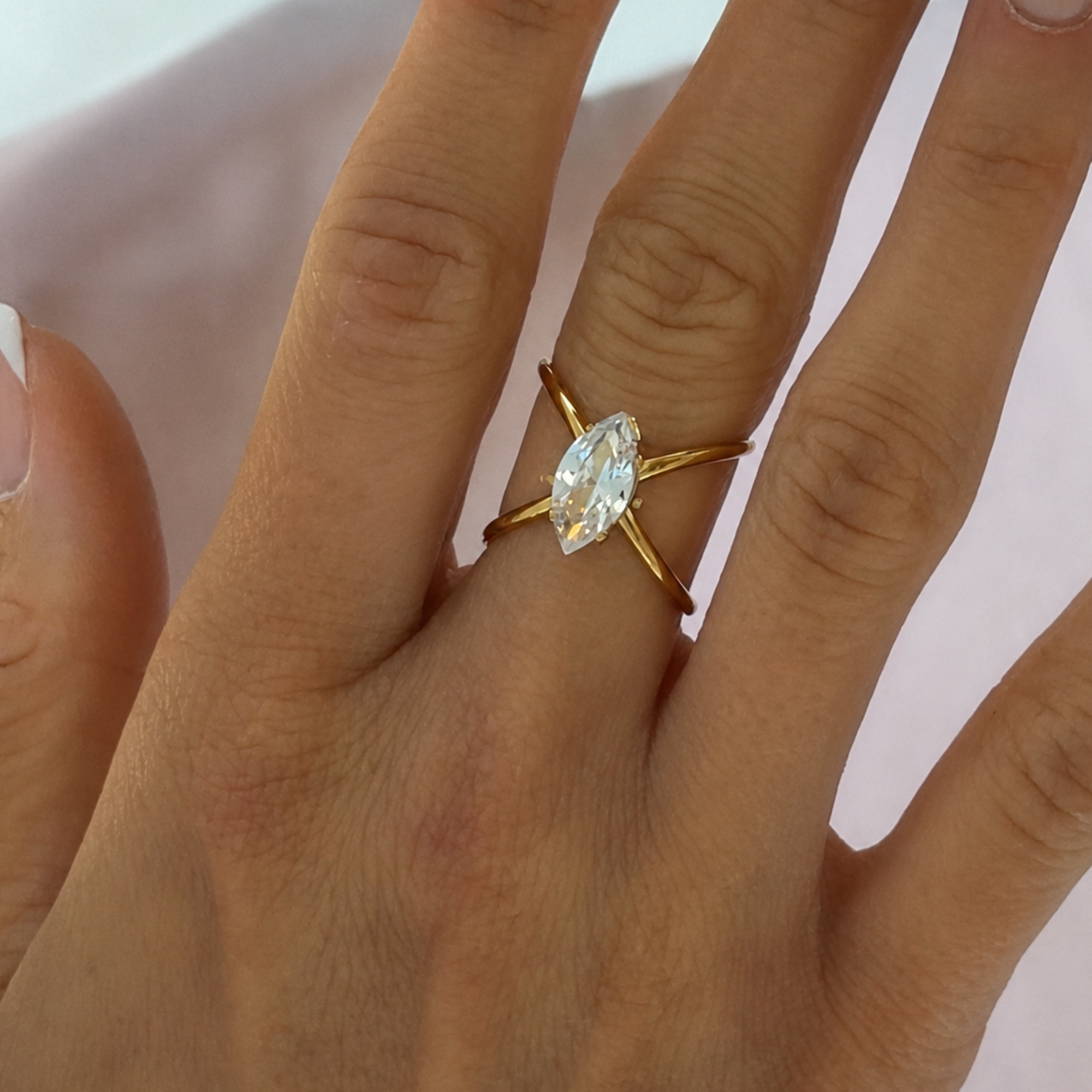 Evry Jewels Teardrop Crush Ring
