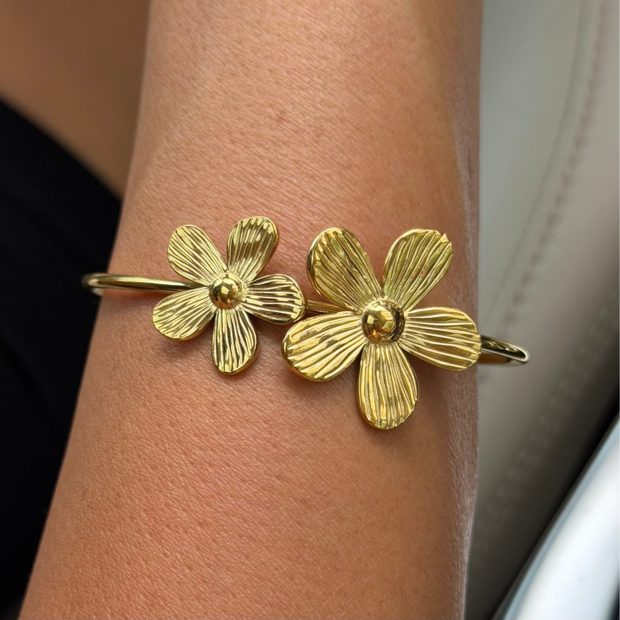 Evry Jewels Spring Together Bangle