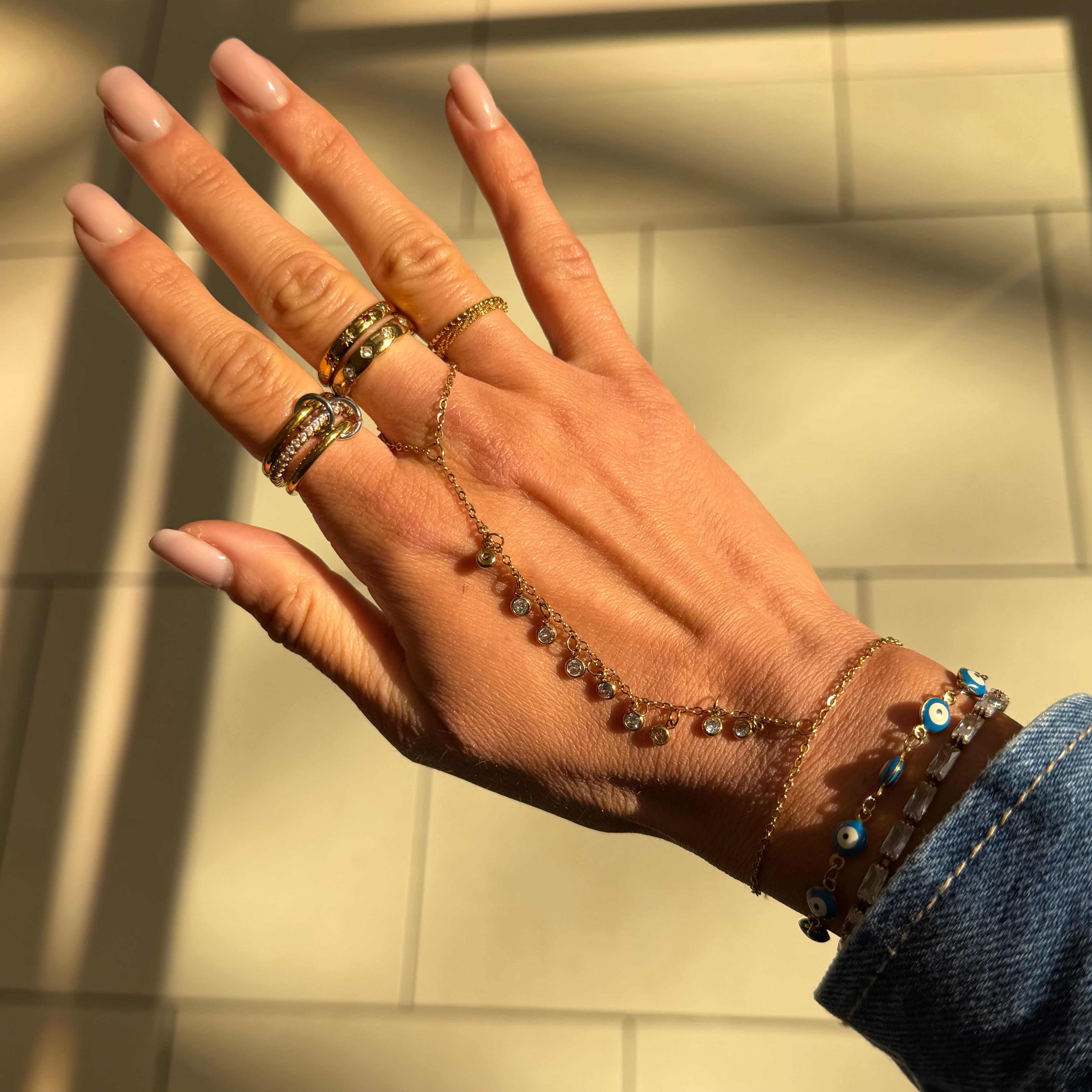 Evry Jewels Twilight Drops Hand Chain