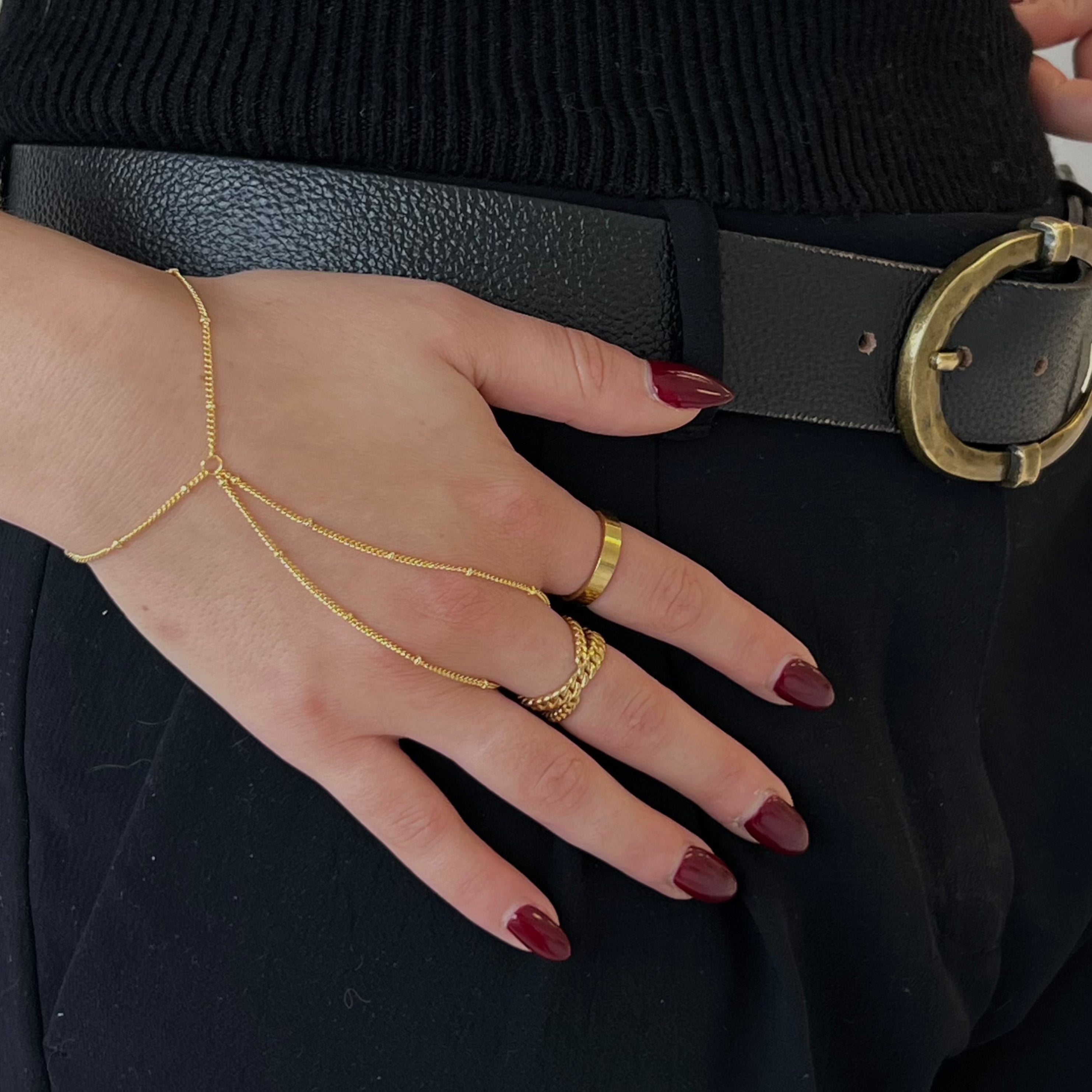 Evry Jewels Isla Hand Chain