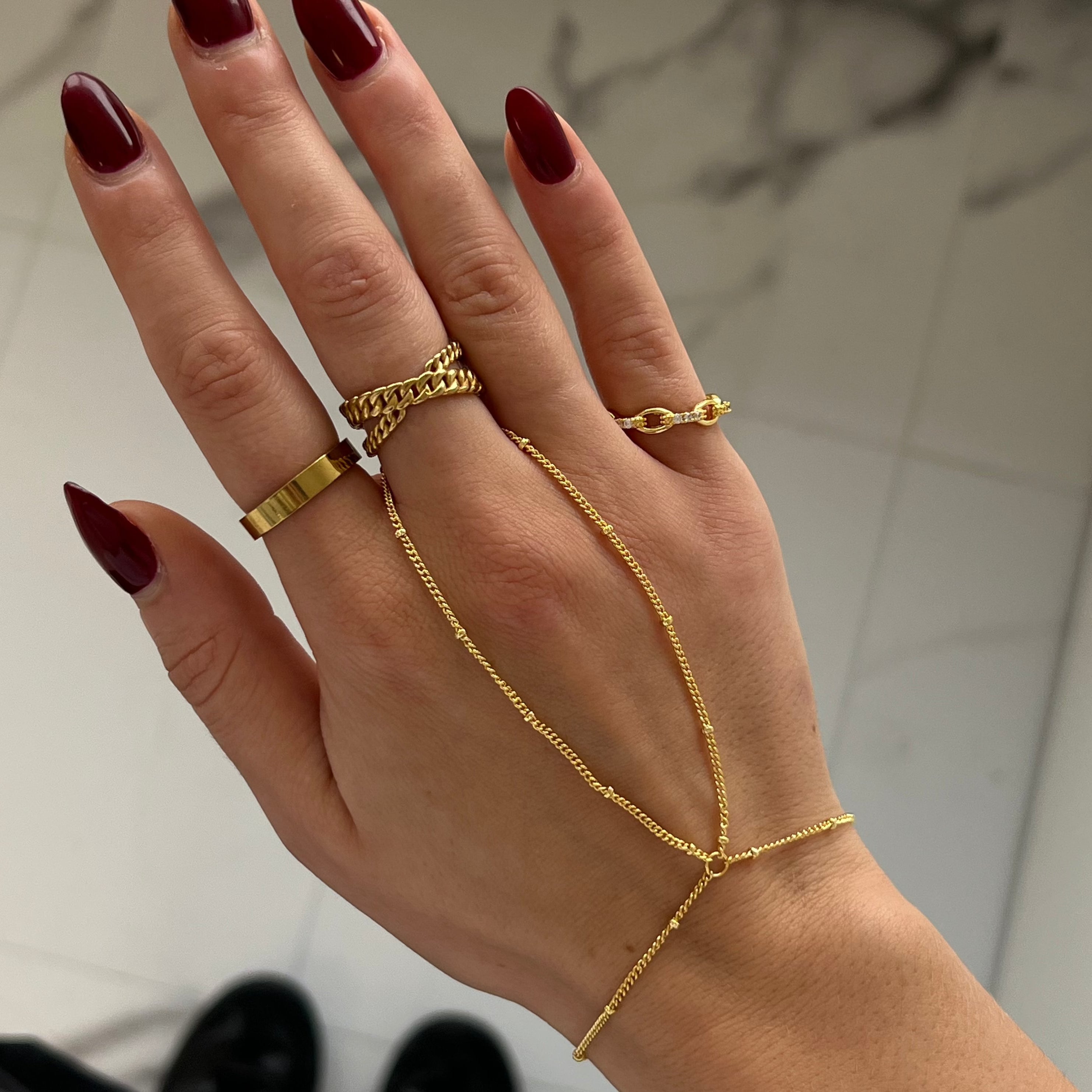 Evry Jewels Isla Hand Chain