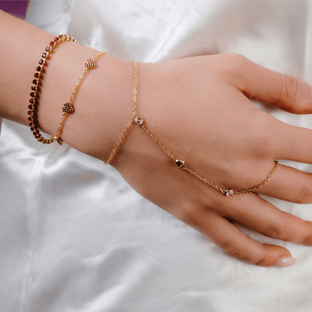 Evry Jewels Love Language Hand Chain