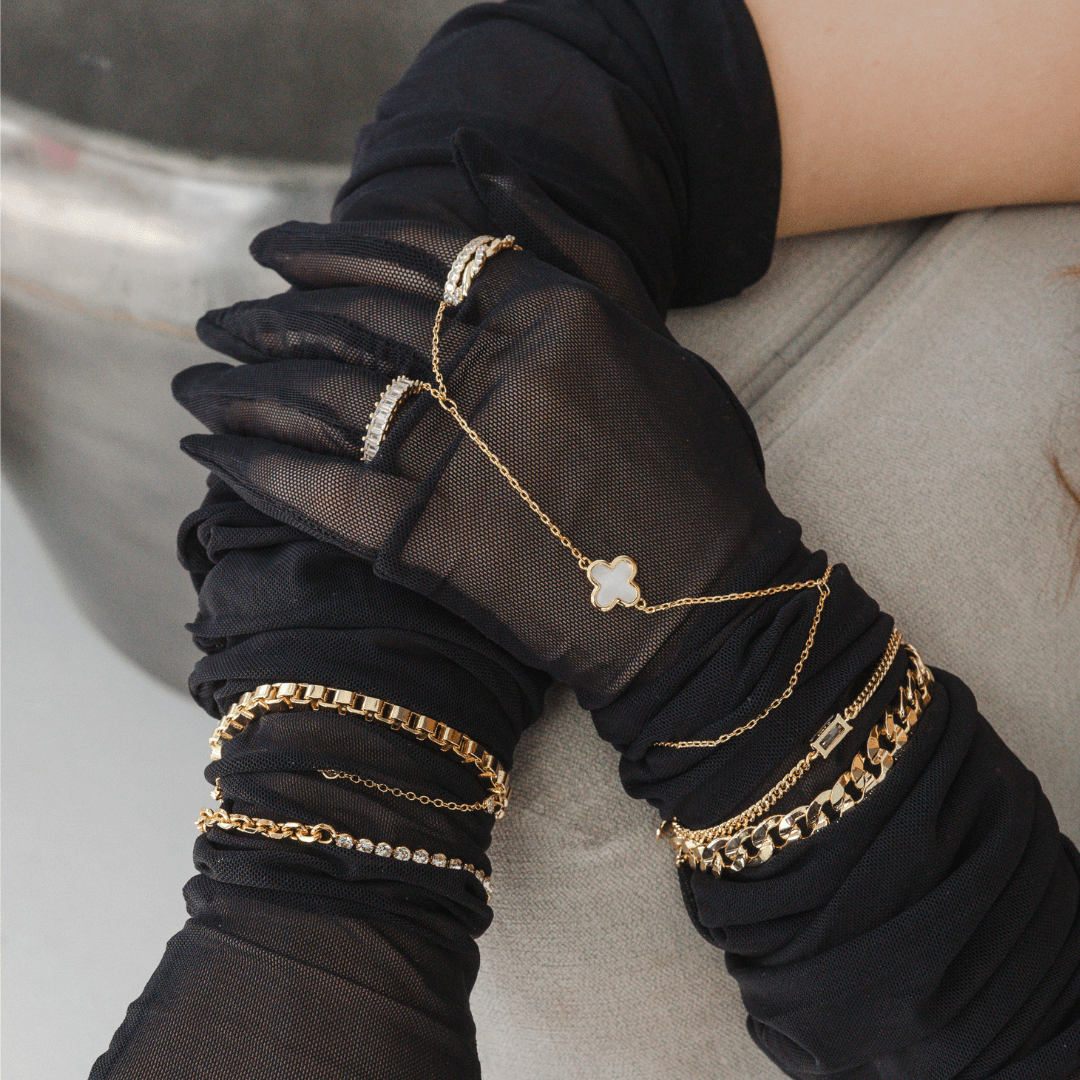 Evry Jewels Lucky Hand Chain