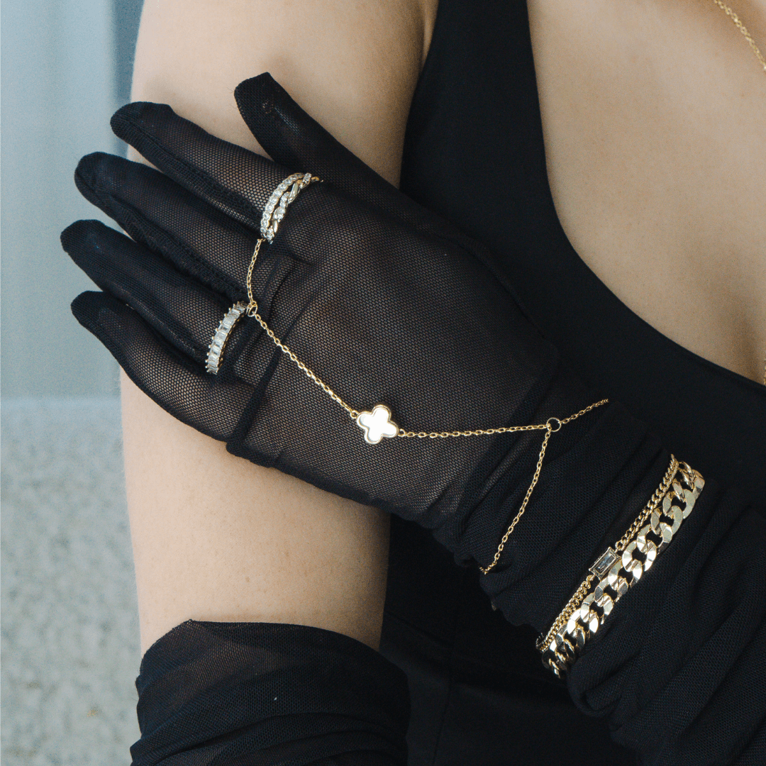 Evry Jewels Lucky Hand Chain