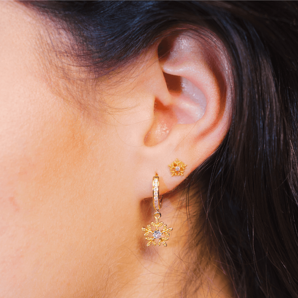 Evry Jewels Snowflake Earrings