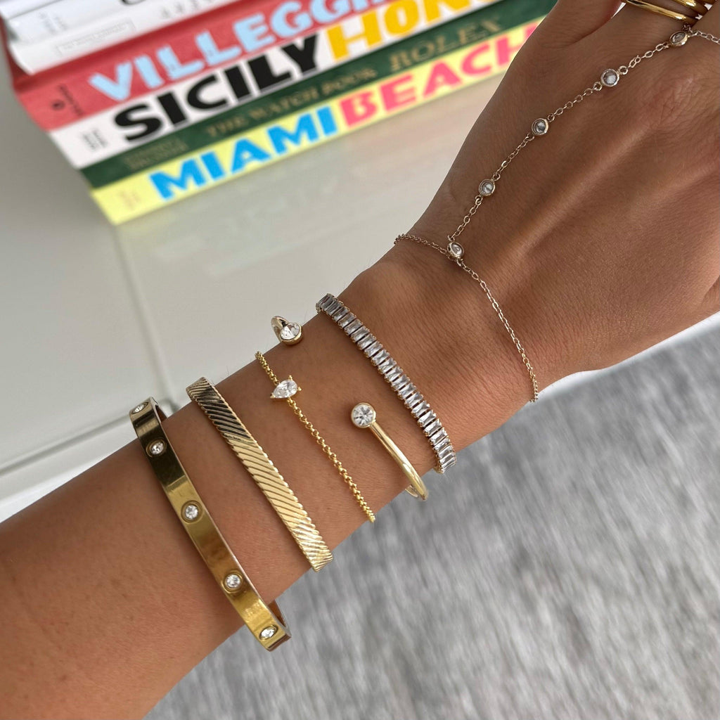 Evry Jewels Serena Bangle